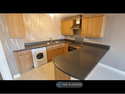 Flat to rent in Fern Court, Rotherham S66