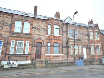 Flat to rent in Gloucester Road, Urmston, Manchester M41