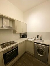 Flat to rent in Grange Loan, Marchmont, Edinburgh EH9