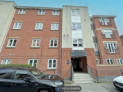 Flat to rent in Kingswood Place, Bournemouth BH2