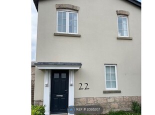 Flat to rent in Livingstone Place, St. Asaph LL17