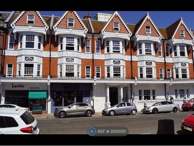 Flat to rent in Mayfair House, Eastbourne BN21