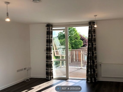 Flat to rent in Medway House, Maidenhead SL6