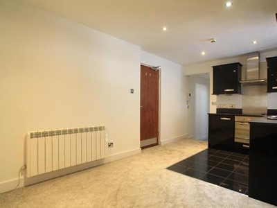 Flat to rent in Princes House, North Street, Brighton BN1