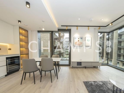Flat to rent in Siena House, 250 City Road, London EC1V