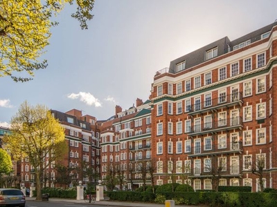 Flat to rent in St Johns Wood Road, St John's Wood, London NW8