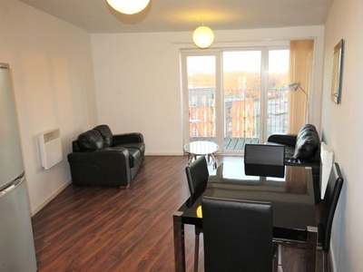 Flat to rent in Stillwater Drive, Manchester M11