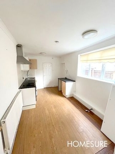 Flat to rent in Sussex Road, Southport PR9