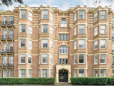 Flat to rent in Sutton Court, Fauconberg Road, London W4
