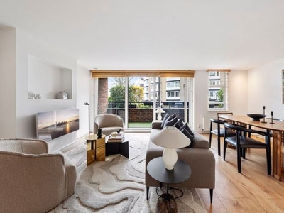 Flat to rent in Waverley Court, 41-43 Steeles Road, Belsize Park, London NW3