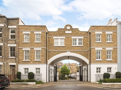 Mews house to rent in Byron Mews, London NW3
