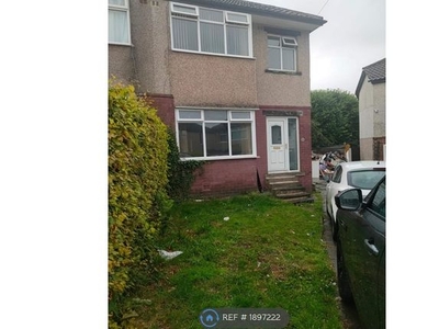 Semi-detached house to rent in Brantwood Grove, Bradford BD9