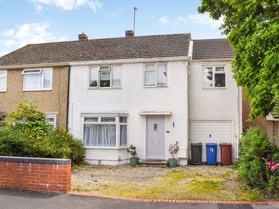 Semi-detached house to rent in Edinburgh Drive, Kidlington OX5
