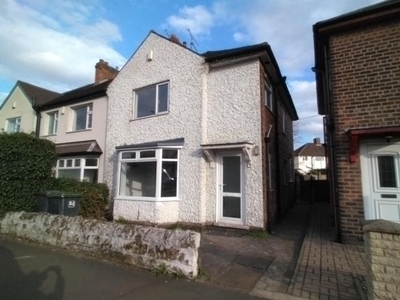 Semi-detached house to rent in Fletcher Road, Beeston NG9