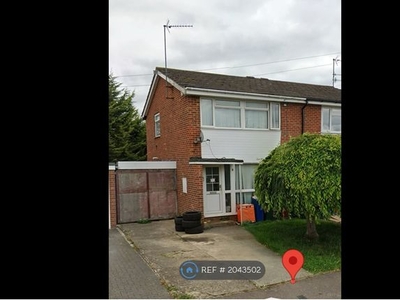 Semi-detached house to rent in Masefield Road, Banbury OX16
