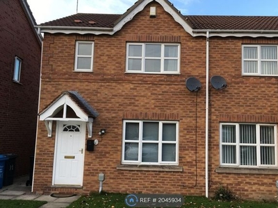 Semi-detached house to rent in Mast Drive, Hull HU9