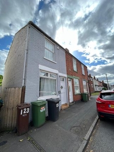 Semi-detached house to rent in Newhampton Road West, Wolverhampton WV6