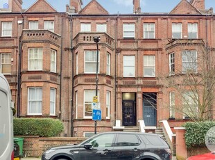 Studio flat for rent in Greencroft Gardens, South Hampstead NW6
