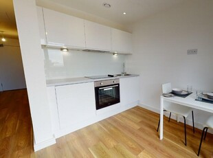 Studio flat for rent in Parr Street, Liverpool, Merseyside, L1
