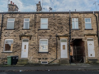 Terraced house to rent in Burton Street, Farsley, Pudsey LS28