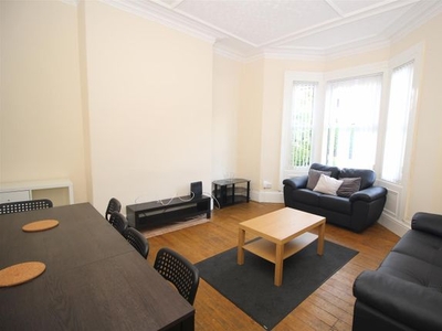 Terraced house to rent in Cavendish Place, Jesmond, Newcastle Upon Tyne NE2