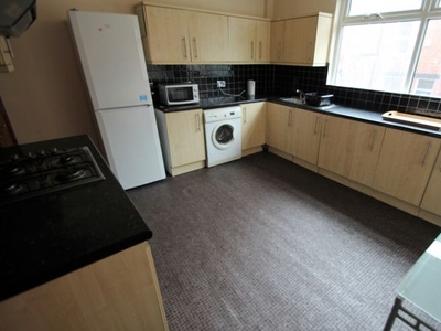 Terraced house to rent in Manor Drive, Hyde Park, Leeds LS6