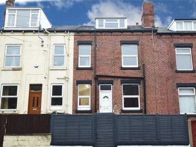 Terraced house to rent in Parkfield Row, Beeston, Leeds LS11