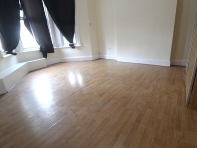 Terraced house to rent in Rucklidge Avenue, London NW10
