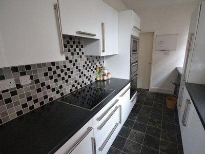 Terraced house to rent in Tennyson Street, Leicester LE2