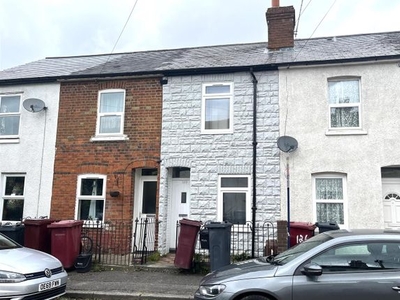 Terraced house to rent in Waldeck Street, Reading RG1