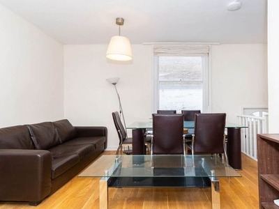 Town house to rent in Drummond Street, London NW1