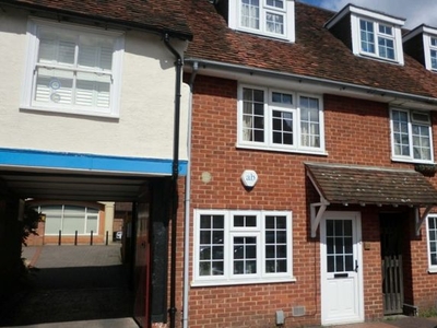 Terraced house to rent in Rose Street, Wokingham RG40