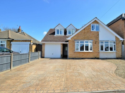 4 bedroom detached bungalow for sale in Windermere Road, Wigston, LE18