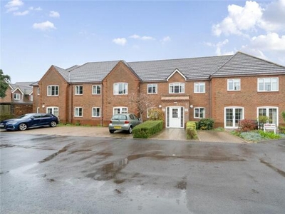 1 Bedroom Apartment For Sale In Petersfield, Hampshire