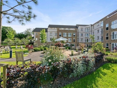 1 Bedroom Apartment For Sale In Railway Road