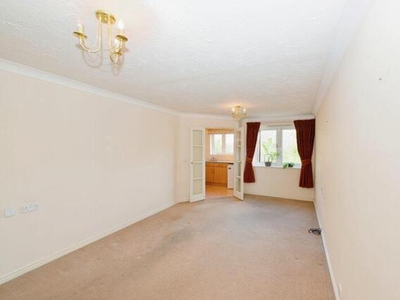 1 Bedroom Flat For Sale In Cheshunt