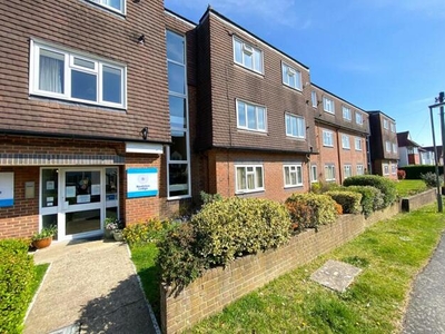 1 Bedroom Flat For Sale In Oxted, Surrey