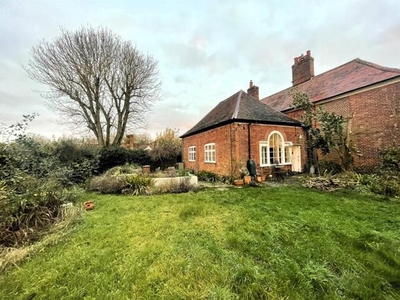 1 Bedroom Semi-detached Bungalow For Sale In Hoxne