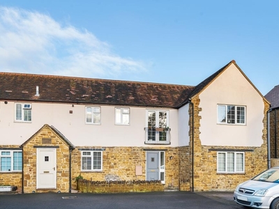 2 Bed Flat/Apartment For Sale in Adderbury, Oxfordshire, OX17 - 5270640