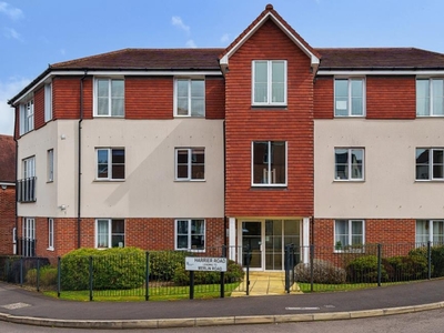 2 Bed Flat/Apartment For Sale in Bishops Green, Hampshire, RG20 - 4934797