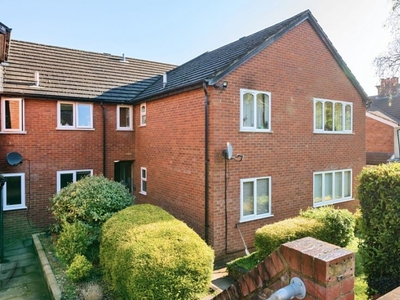 2 Bed Flat/Apartment For Sale in High Wycombe, Buckinghamshire, HP12 - 5423796