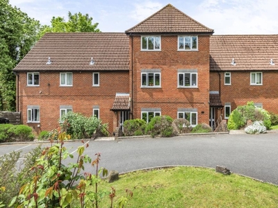 2 Bed Flat/Apartment To Rent in High Wycombe, Buckinghamshire, HP13 - 532