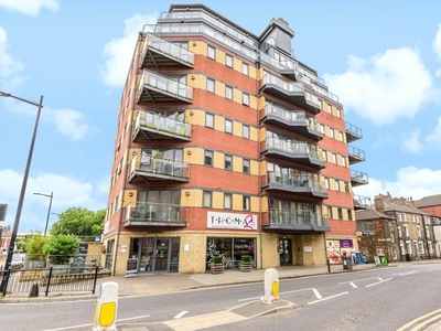 2 Bed Penthouse, Thorngate House, LN2