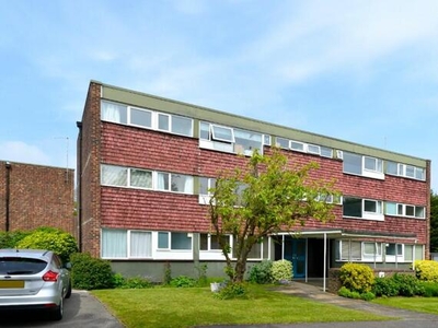 2 Bedroom Apartment For Rent In Guildford, Surrey