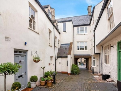 2 Bedroom Apartment For Sale In Chipping Norton, Oxfordshire