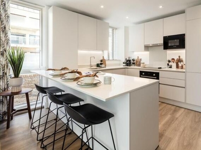 2 Bedroom Apartment For Sale In Granville Road, London
