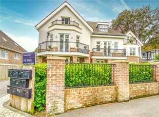 2 Bedroom Apartment For Sale In Lower Parkstone, Poole
