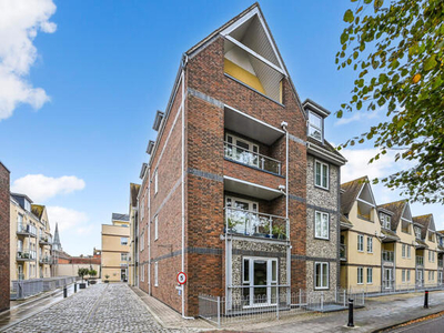 2 Bedroom Apartment For Sale In Roman Quarter, Chichester