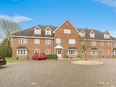 2 Bedroom Apartment For Sale In Sherfield-on-loddon