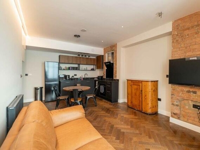 2 Bedroom Apartment Londres Great London